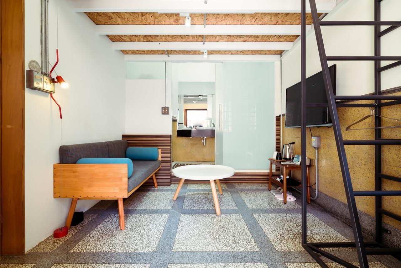 With Inn Hostel Гаосюн Экстерьер фото