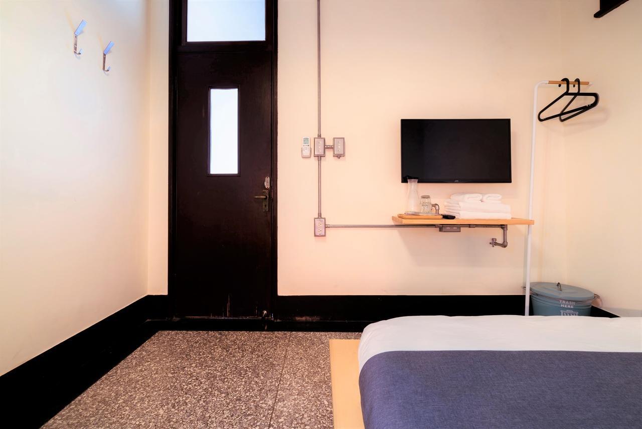 With Inn Hostel Гаосюн Экстерьер фото